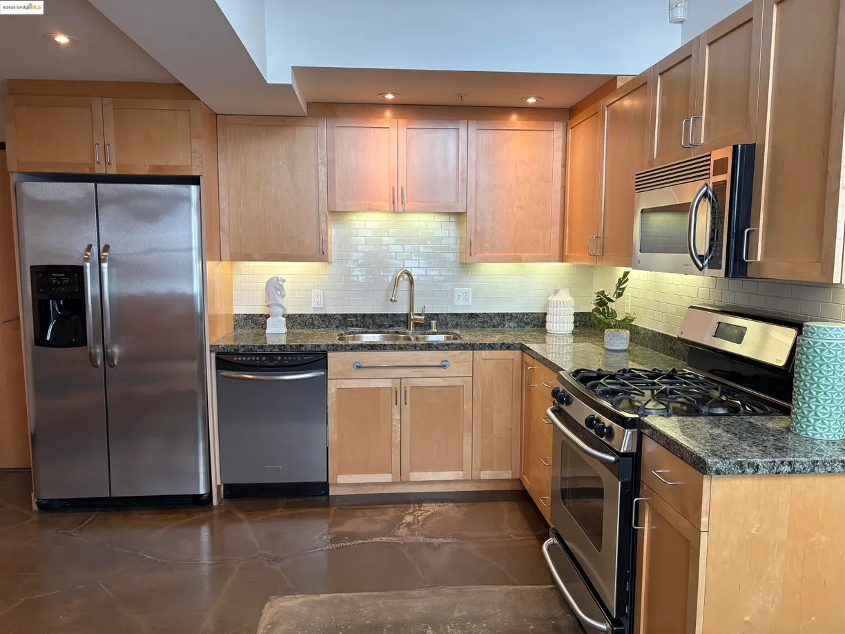 Northern California Real Estate | View 11Th St, 15 | Listing