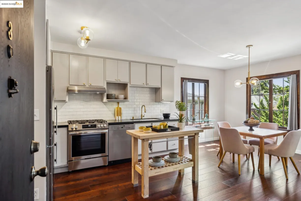 Northern California Real Estate | View Benvenue, 3 | 1 Bed, 1 Bath
