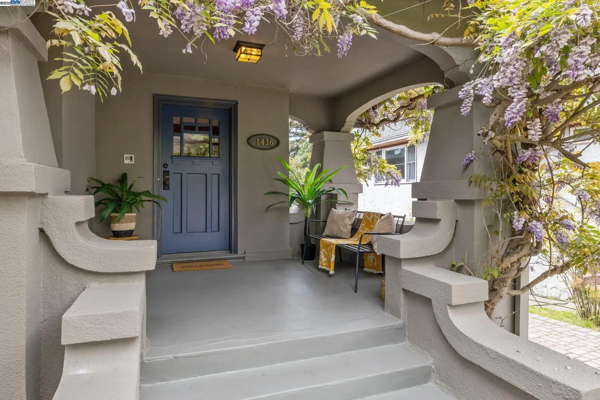 Northern California Real Estate | View OXFORD STREET | 5 Beds, 3 Baths