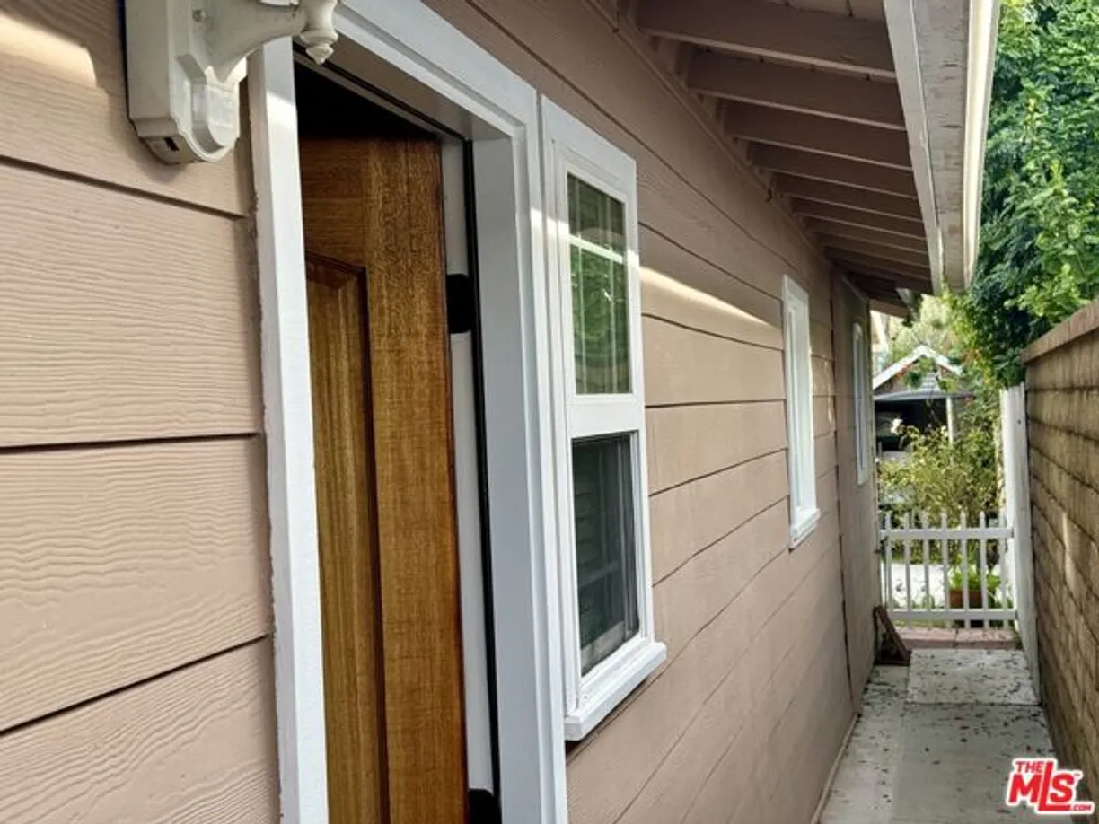 Northern California Real Estate | View Avenue C, Cottage | 1 Bed
