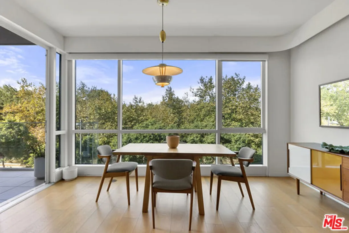 Northern California Real Estate | View Ocean Avenue, 311 | 2 Beds, 2 Baths