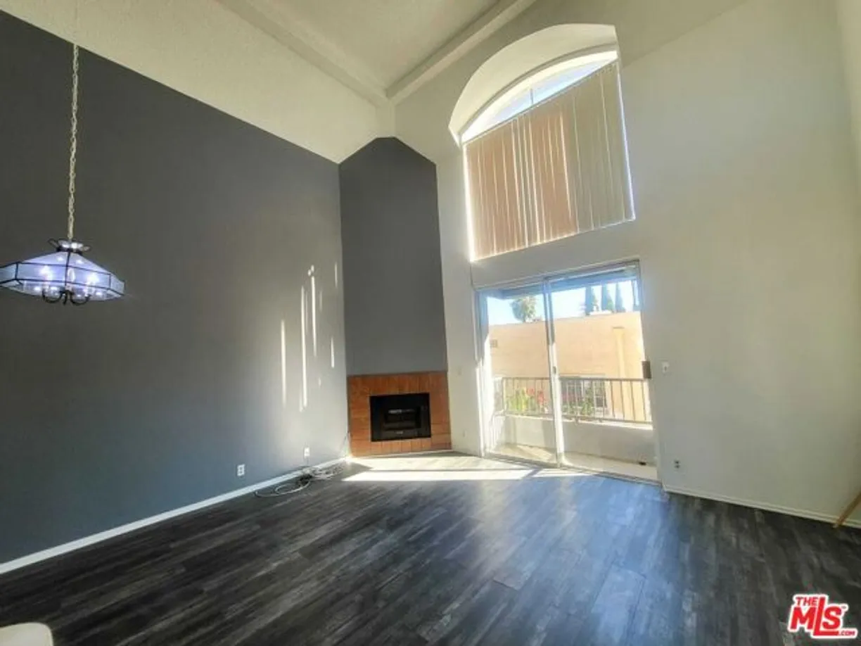 Northern California Real Estate | View Bundy Drive, 203 | 1 Bed, 1 Bath