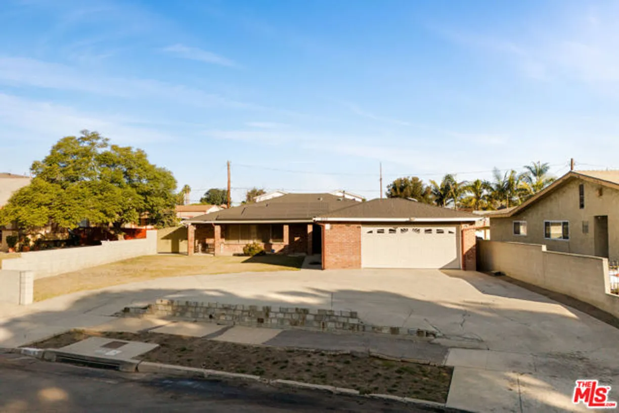 Northern California Real Estate | View W 121st Street | 3 Beds, 2 Baths