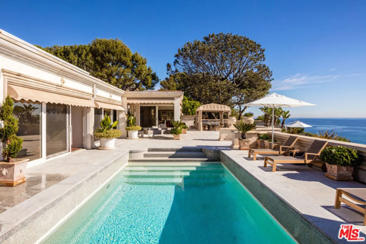 Northern California Real Estate | View Cliffside Drive | 5 Beds, 6 Baths