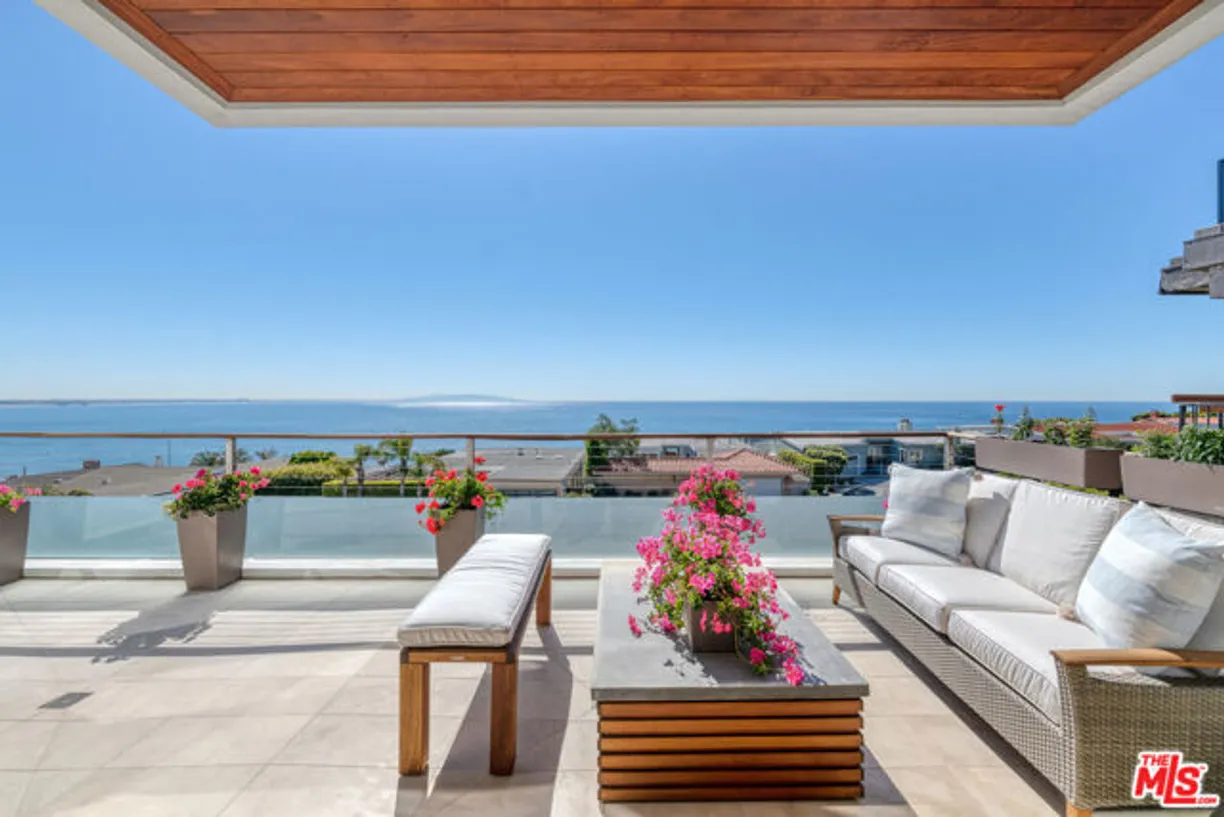 Northern California Real Estate | View Coastline Drive | 4 Beds, 3 Baths
