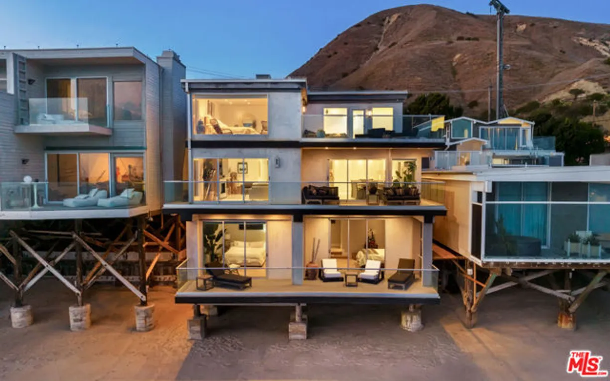 Northern California Real Estate | View Pacific Coast Highway | 6 Beds, 4 Baths