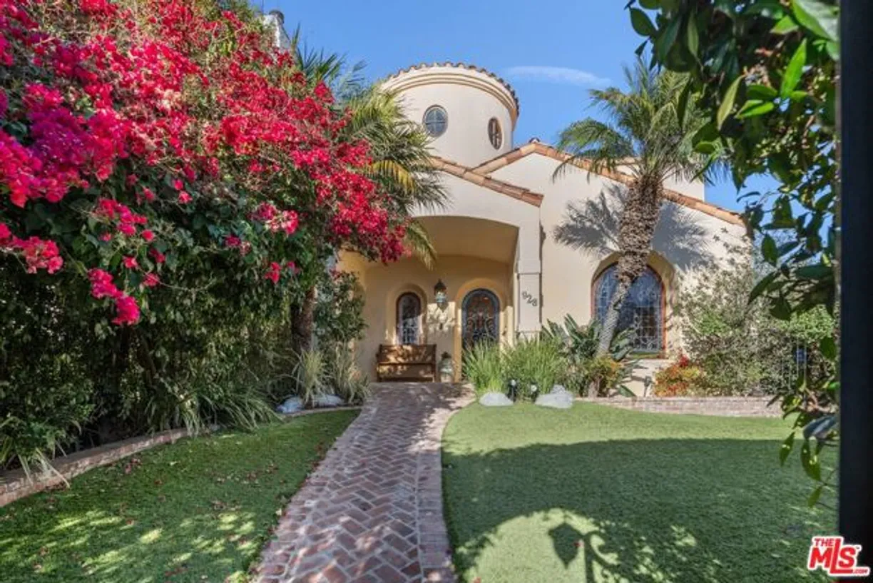 Northern California Real Estate | View Wellesley Avenue | 4 Beds, 4 Baths