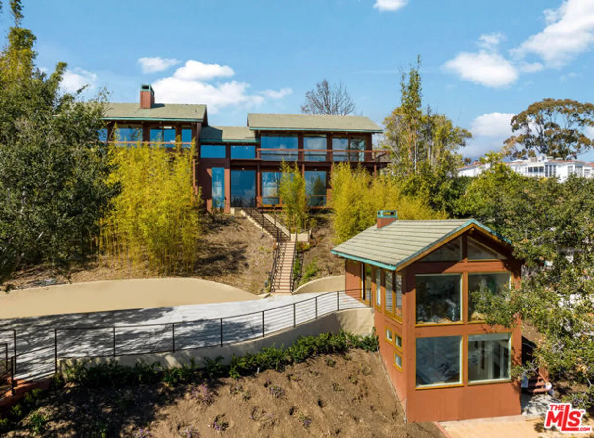 Northern California Real Estate | View Napoli Drive | 3 Beds, 3 Baths