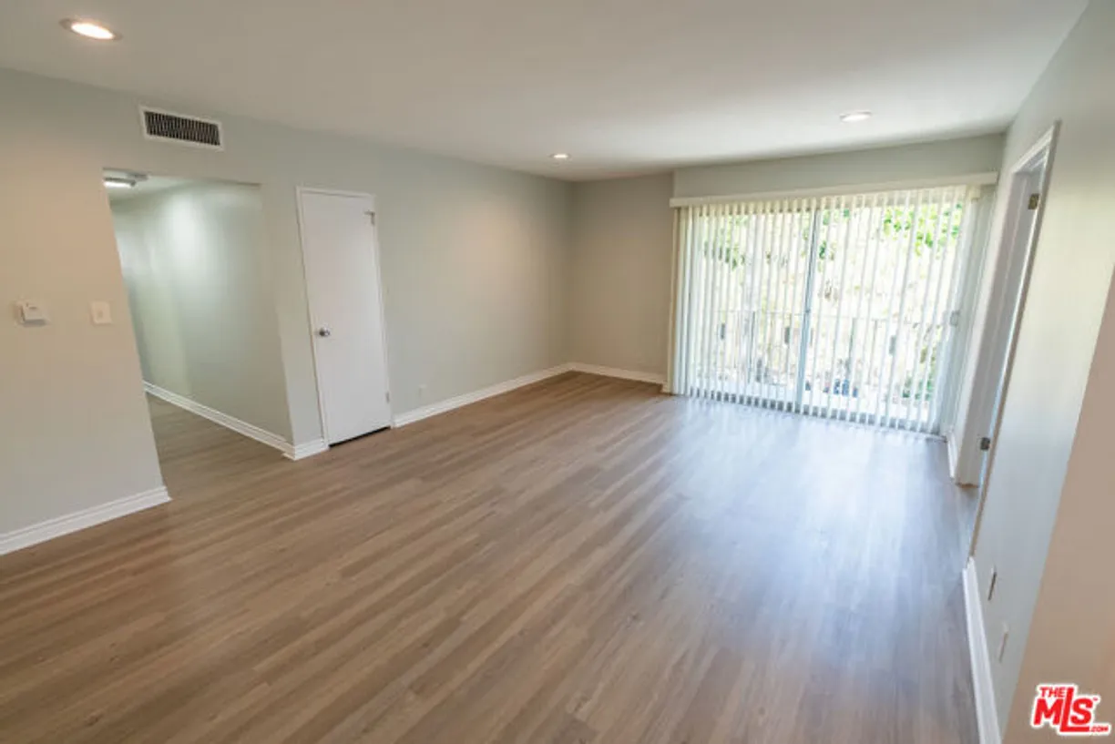Northern California Real Estate | View California Avenue, 311 | 3 Beds, 2 Baths