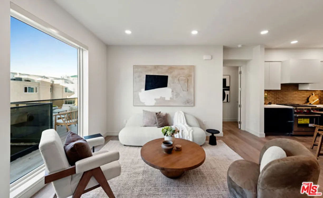 Northern California Real Estate | View Barrington Avenue, 403 | Listing