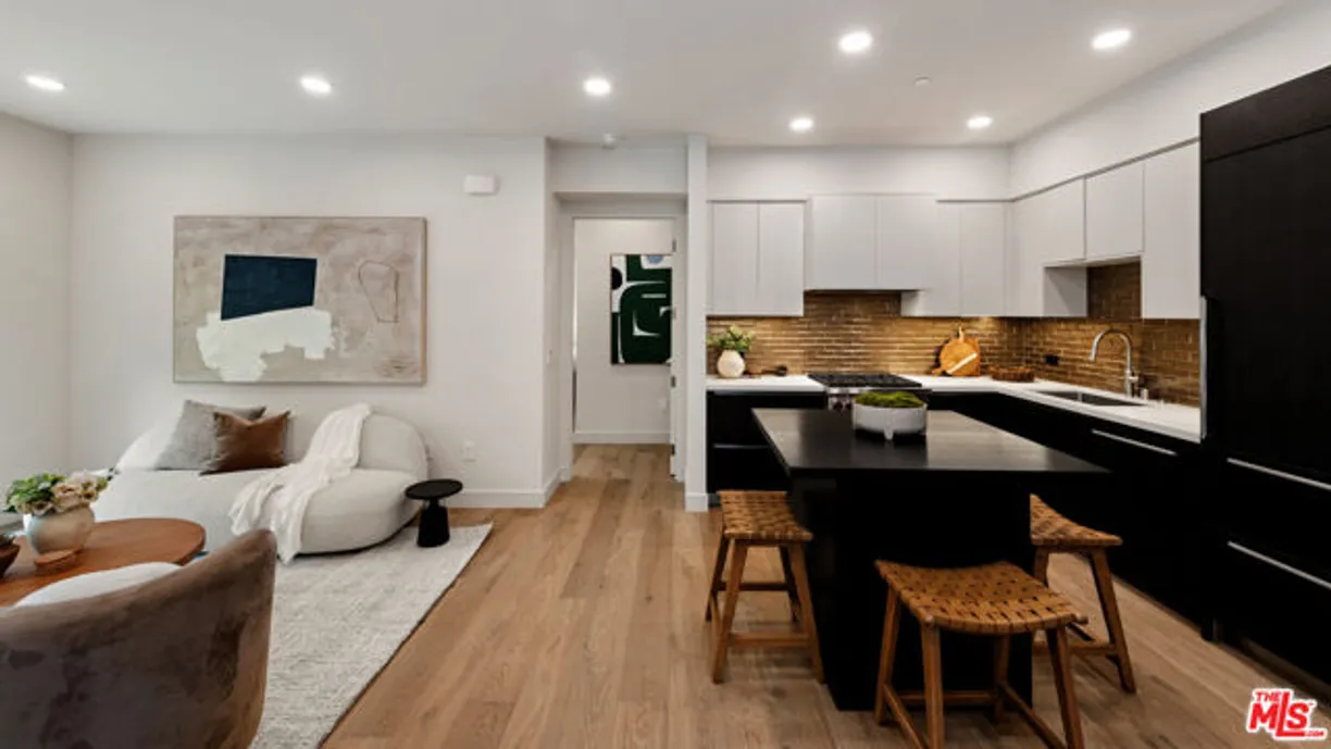 Northern California Real Estate | View Barrington Avenue, 403 | 2 Beds, 2 Baths