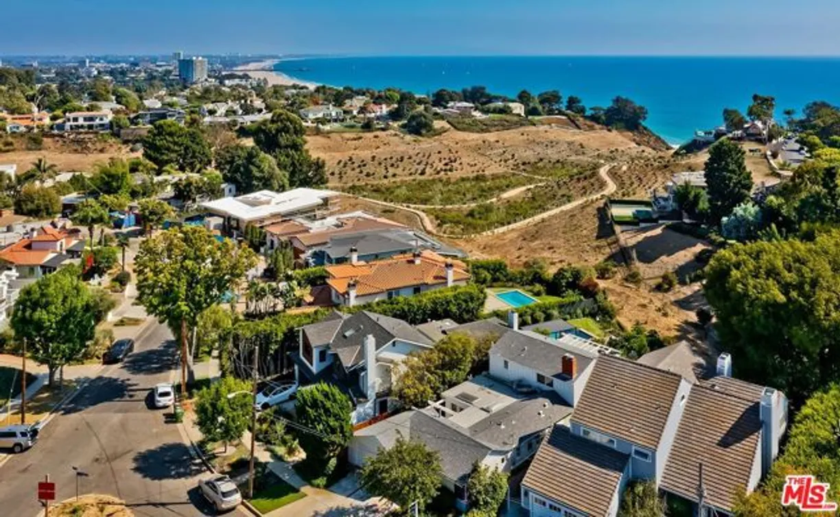Northern California Real Estate | View Lombard Avenue | Listing