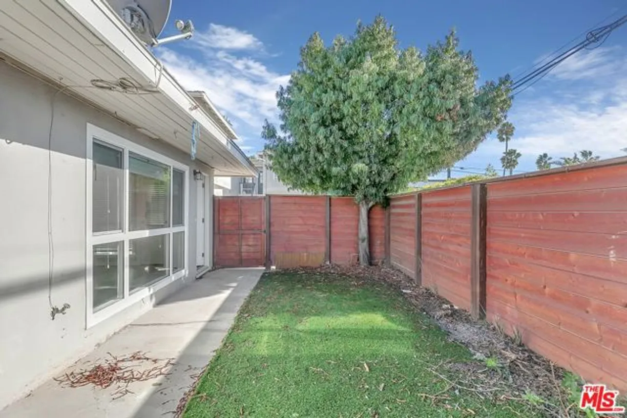 Northern California Real Estate | View Kansas Avenue, C | 2 Beds, 1 Bath