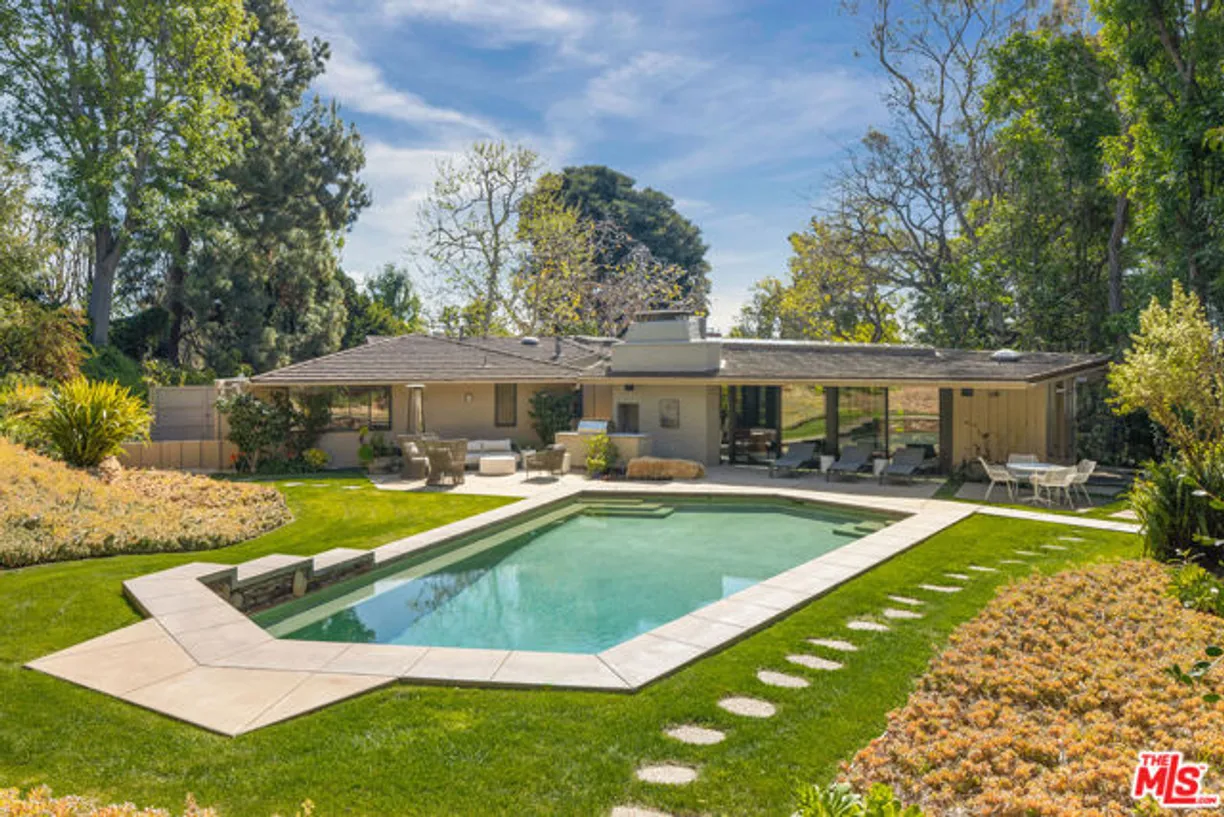 Northern California Real Estate | View Westridge Road | 5 Beds, 5 Baths