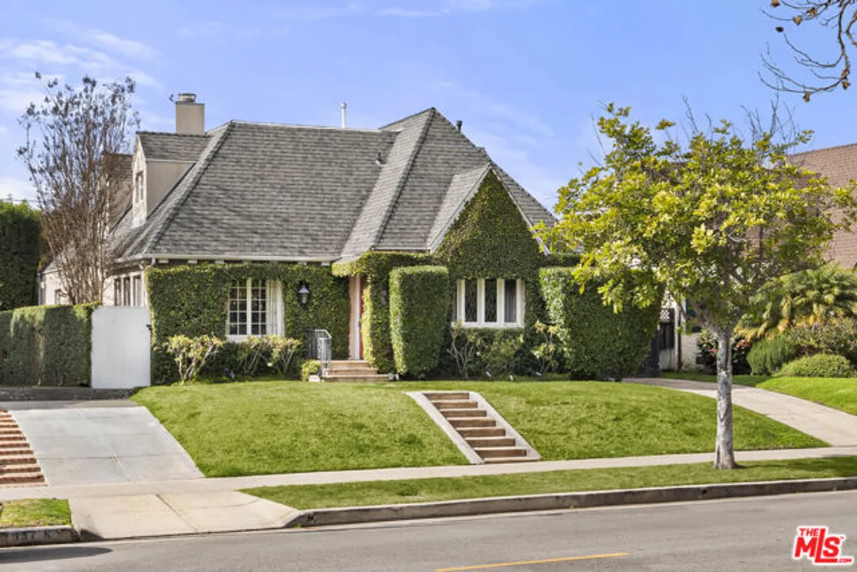 Northern California Real Estate | View Gardner Street | 3 Beds, 4 Baths