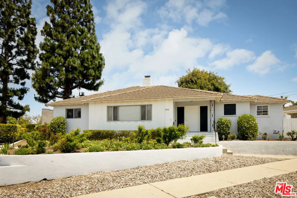 Northern California Real Estate | View LOYOLA Boulevard | 4 Beds, 2 Baths
