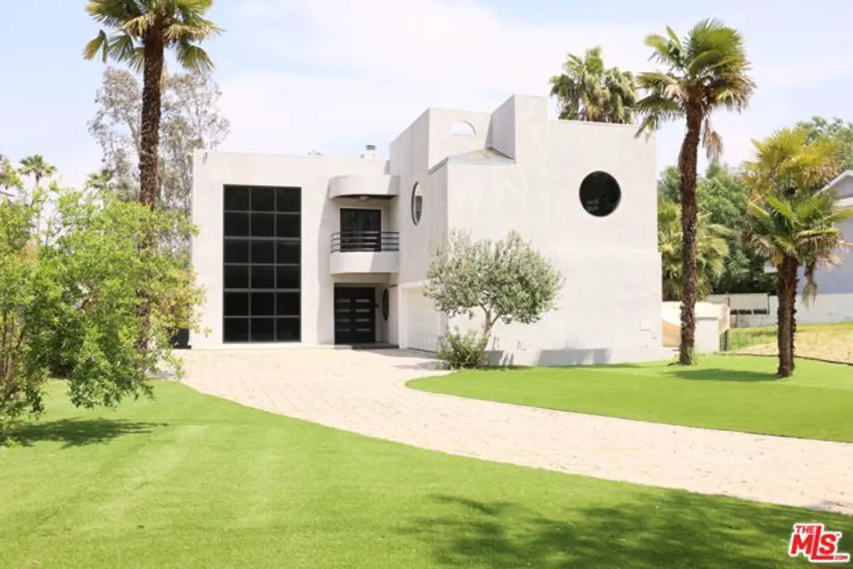 Northern California Real Estate | View Mulholland Drive | 5 Beds, 5 Baths