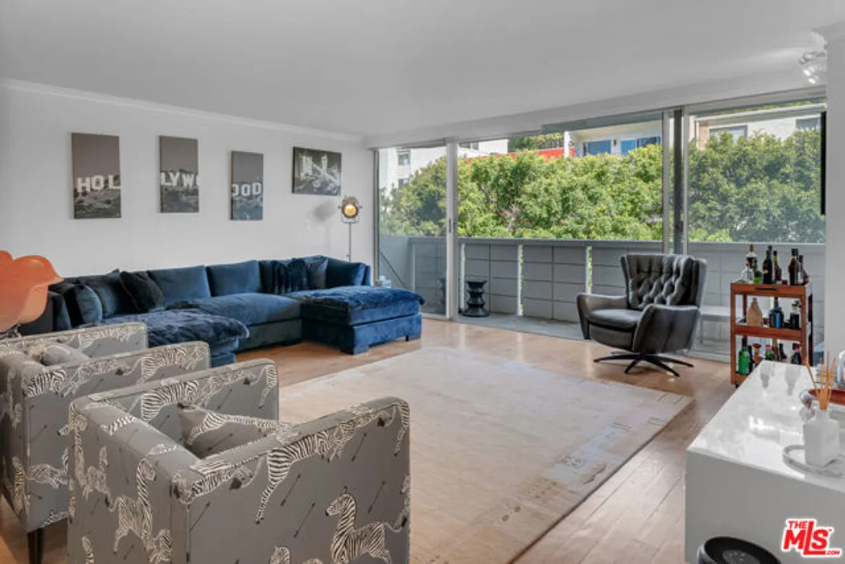 Northern California Real Estate | View Shoreham Drive, 502 | 1 Bed, 2 Baths
