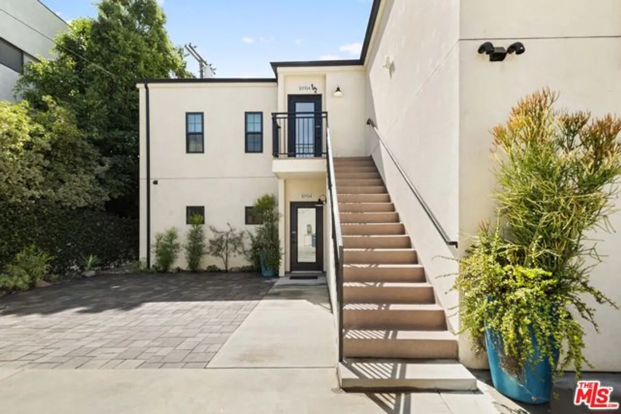 Northern California Real Estate | View Landale Street | 6 Beds, 5 Baths