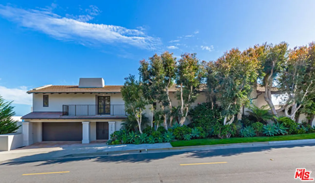 Northern California Real Estate | View Broad Beach Road | 4 Beds, 4 Baths