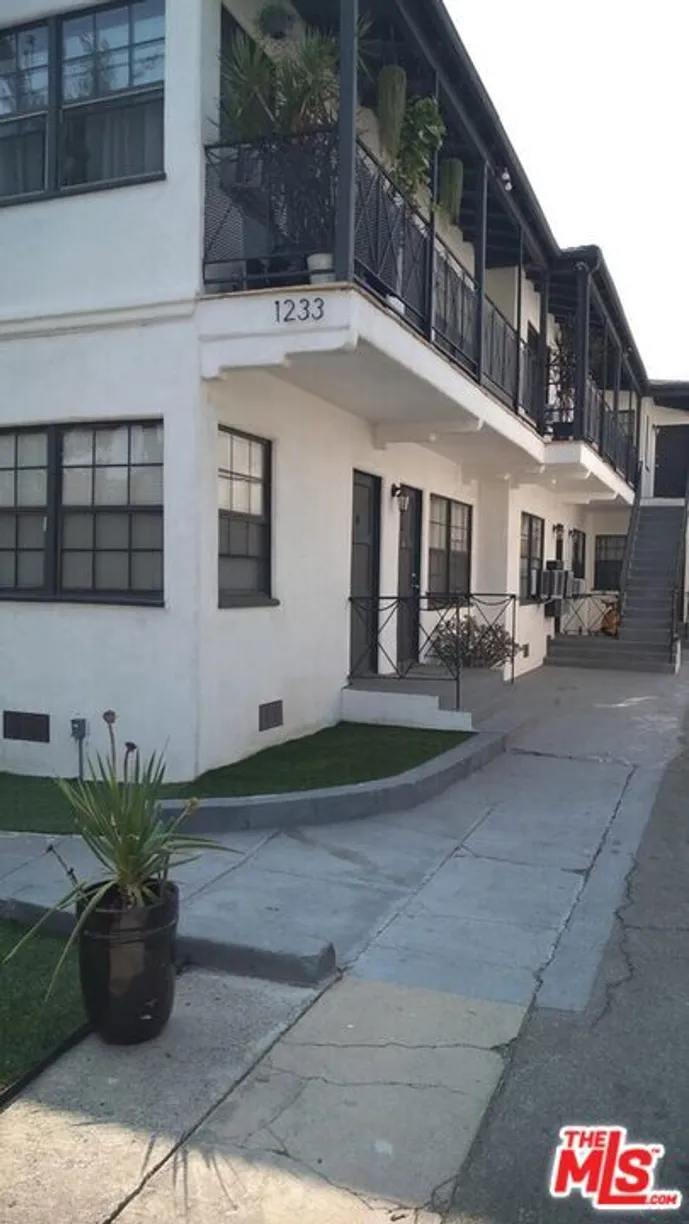 Northern California Real Estate | View Gordon Street, 4 | 1 Bath