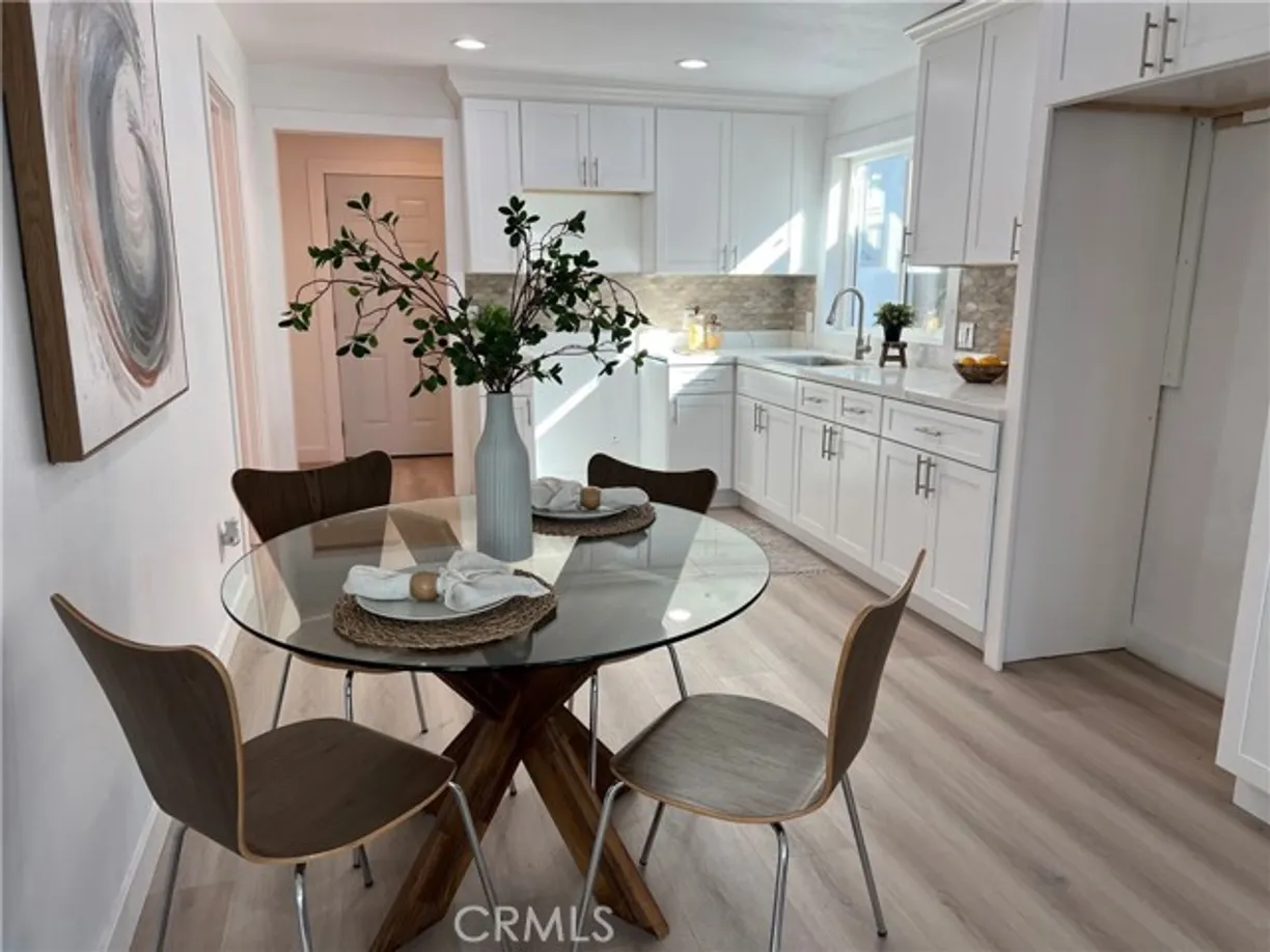 Northern California Real Estate | View Hooper | 2 Beds, 1 Bath