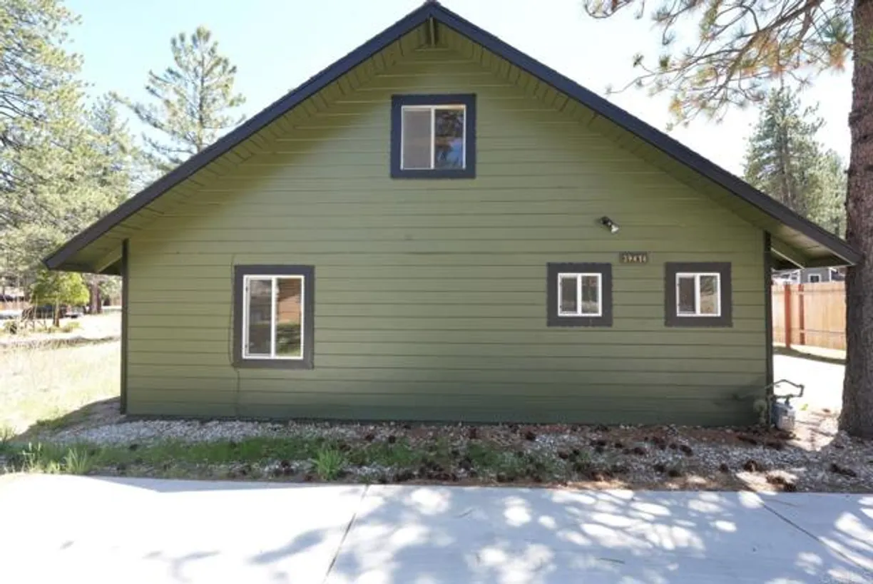 Northern California Real Estate | View Ruby Lane | 2 Beds, 1 Bath