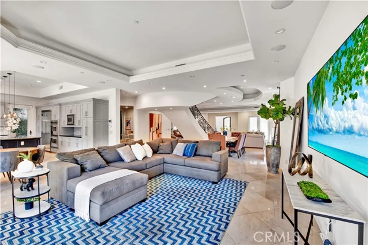 Northern California Real Estate | View Doheny Drive | 5 Beds, 5 Baths