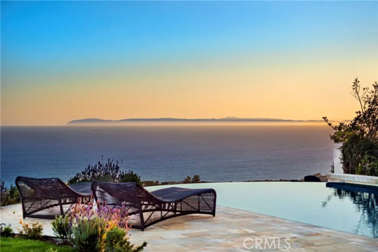 Northern California Real Estate | View Pelican Crest Drive | 6 Beds, 1 Bath