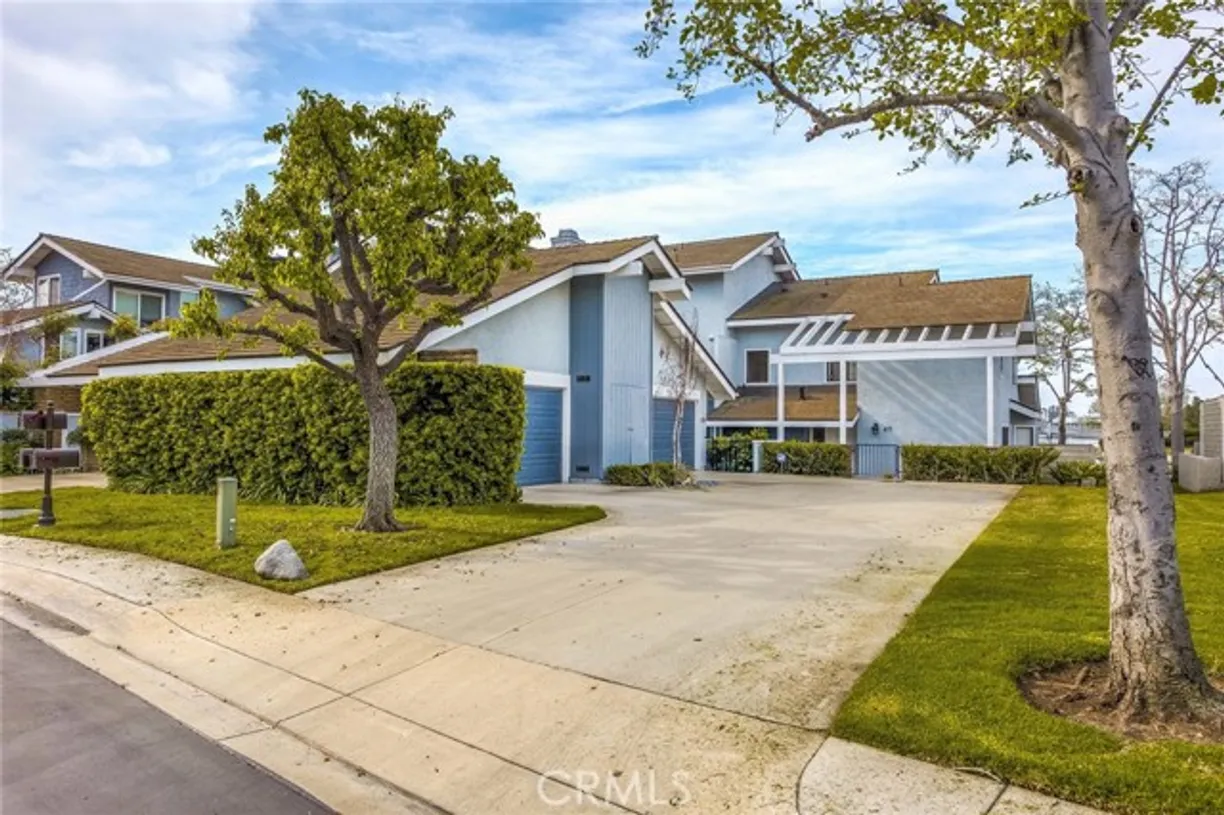 Northern California Real Estate | View Lakeview, 51 | 2 Beds, 2 Baths
