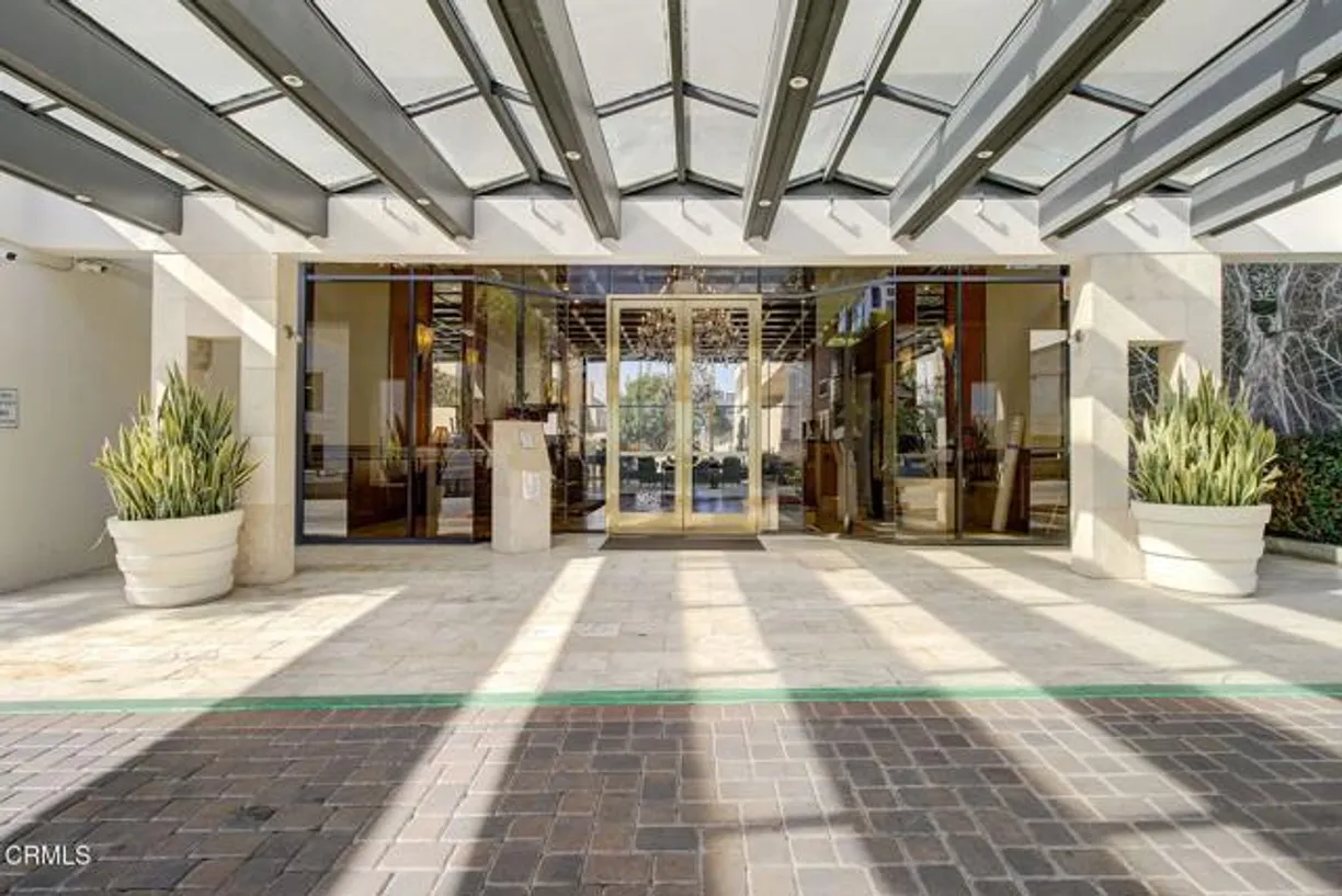 Northern California Real Estate | View Hope Street, 321 | 1 Bed, 1 Bath
