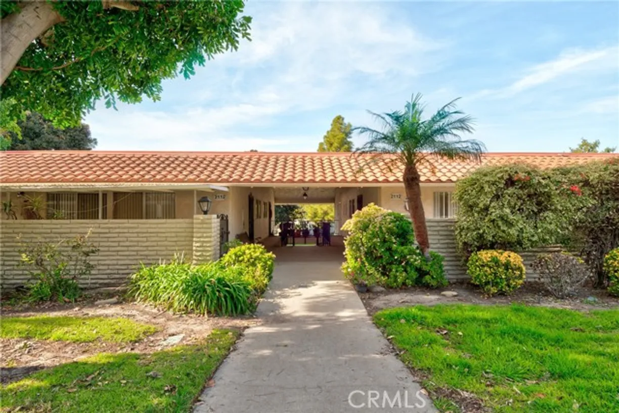 Northern California Real Estate | View Via Puerta, N | 2 Beds, 2 Baths