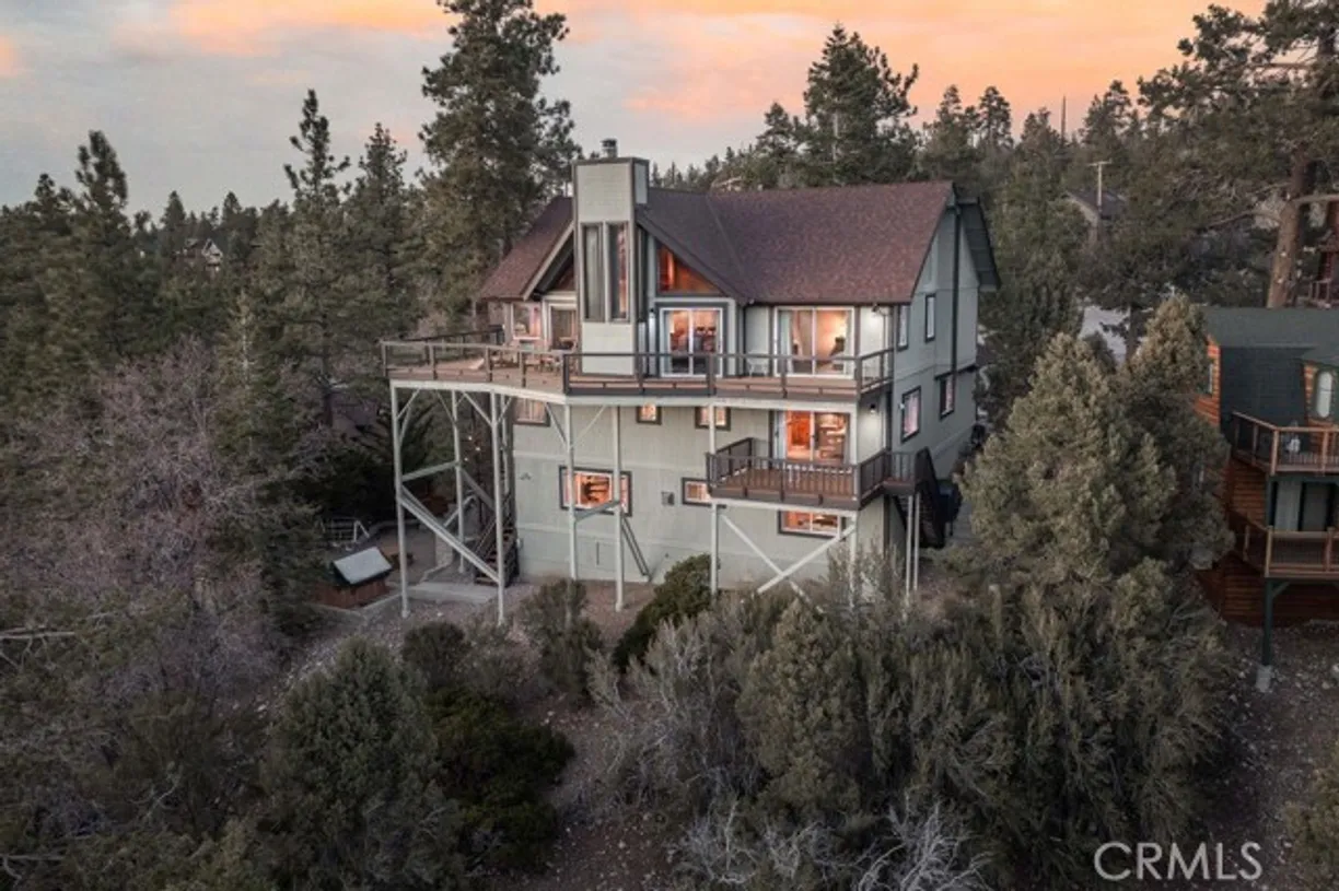 Northern California Real Estate | View Yosemite Drive | 5 Beds, 2 Baths