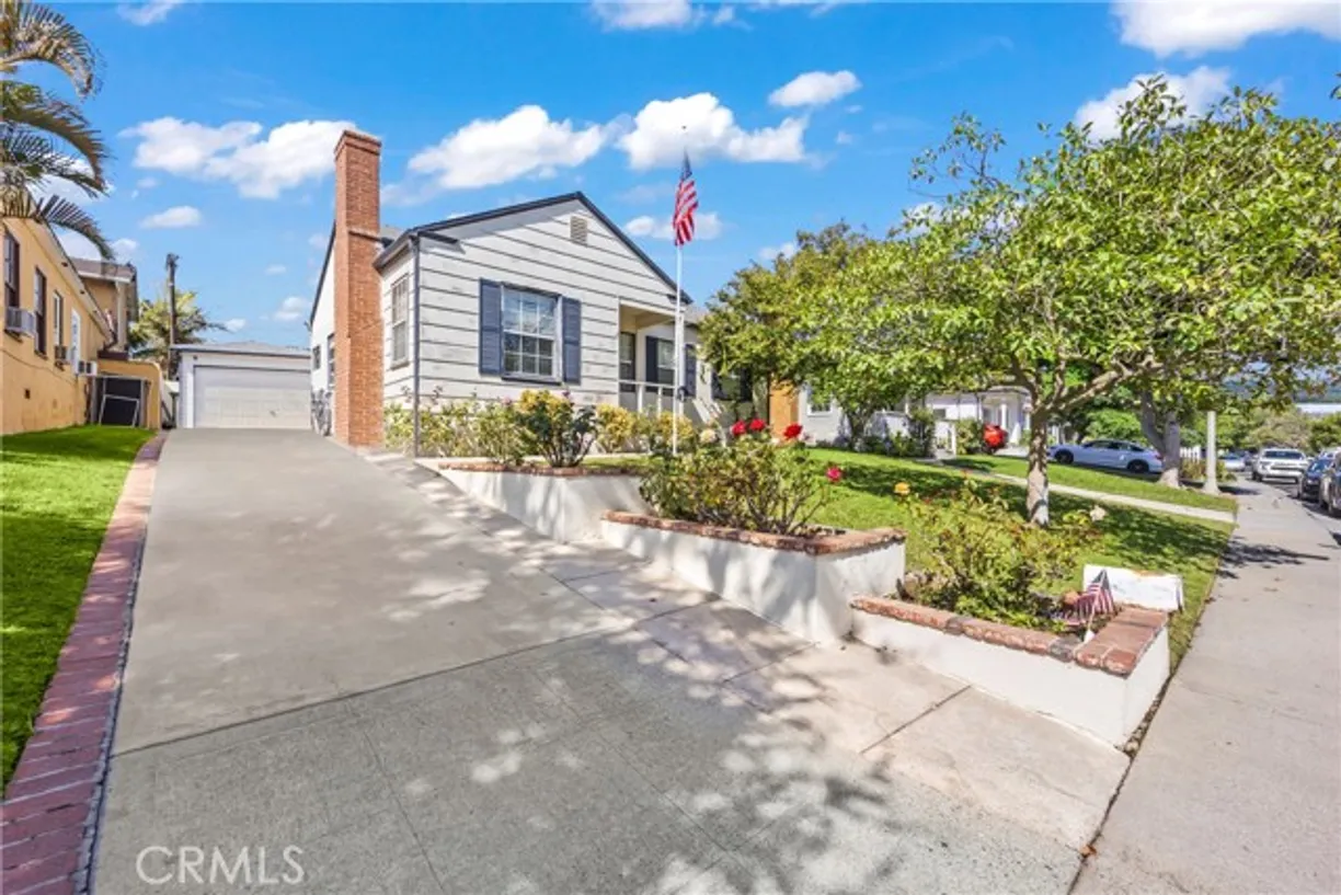 Northern California Real Estate | View Westlawn Avenue | 4 Beds, 2 Baths