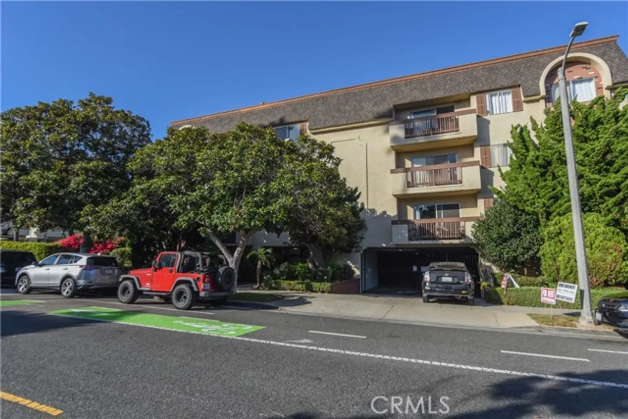 Northern California Real Estate | View 6th Street, 102 | 3 Beds, 2 Baths