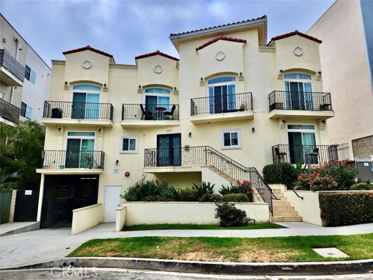 Northern California Real Estate | View Knowlton Place, 3 | 2 Beds, 2 Baths