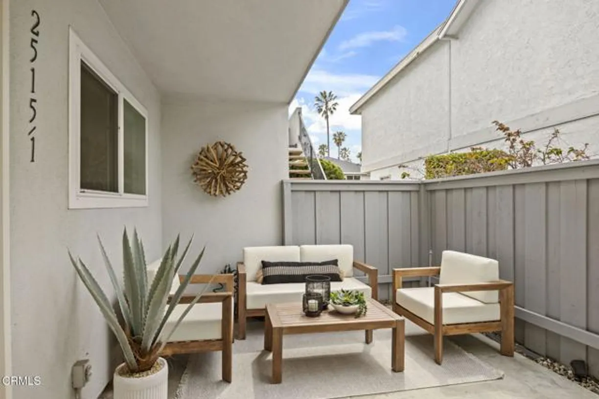 Northern California Real Estate | View Harbor Boulevard, 1 | 2 Beds, 1 Bath