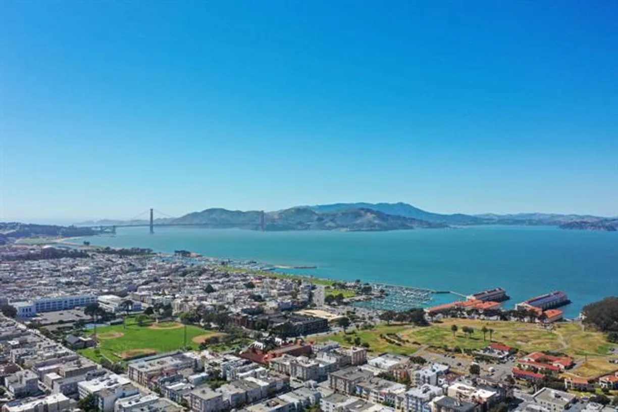 Northern California Real Estate | View 1438 Green Street, 7E | 3 Beds, 3 Baths