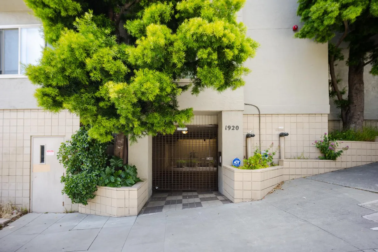 Northern California Real Estate | View 1920 Ocean Avenue, 2C | 2 Beds, 1 Bath