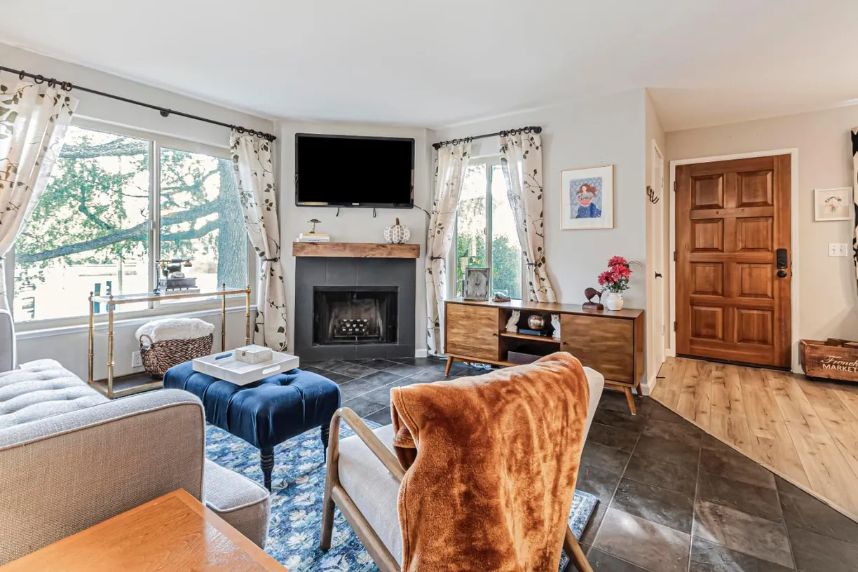 Northern California Real Estate | View Bascom Avenue, 101 | 1 Bed, 1 Bath