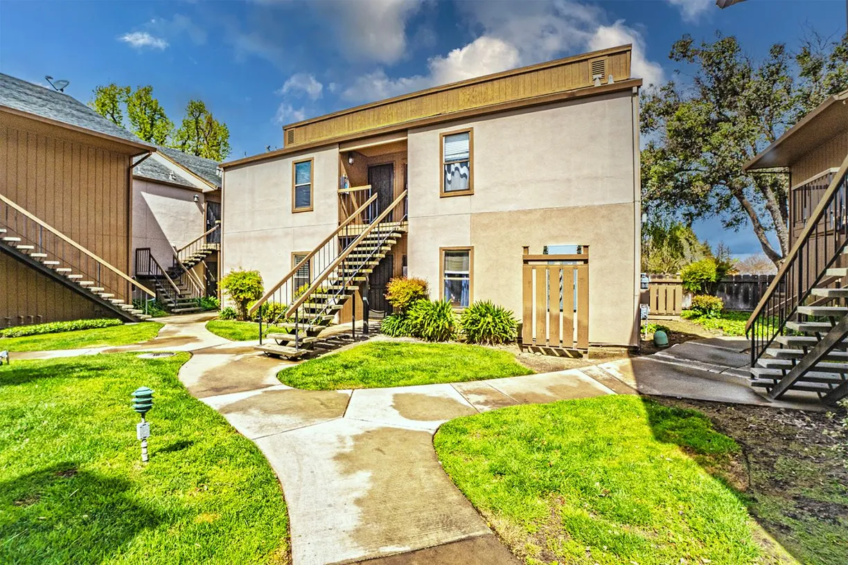 Northern California Real Estate | View Niagra Street, 168 | 1 Bed, 1 Bath