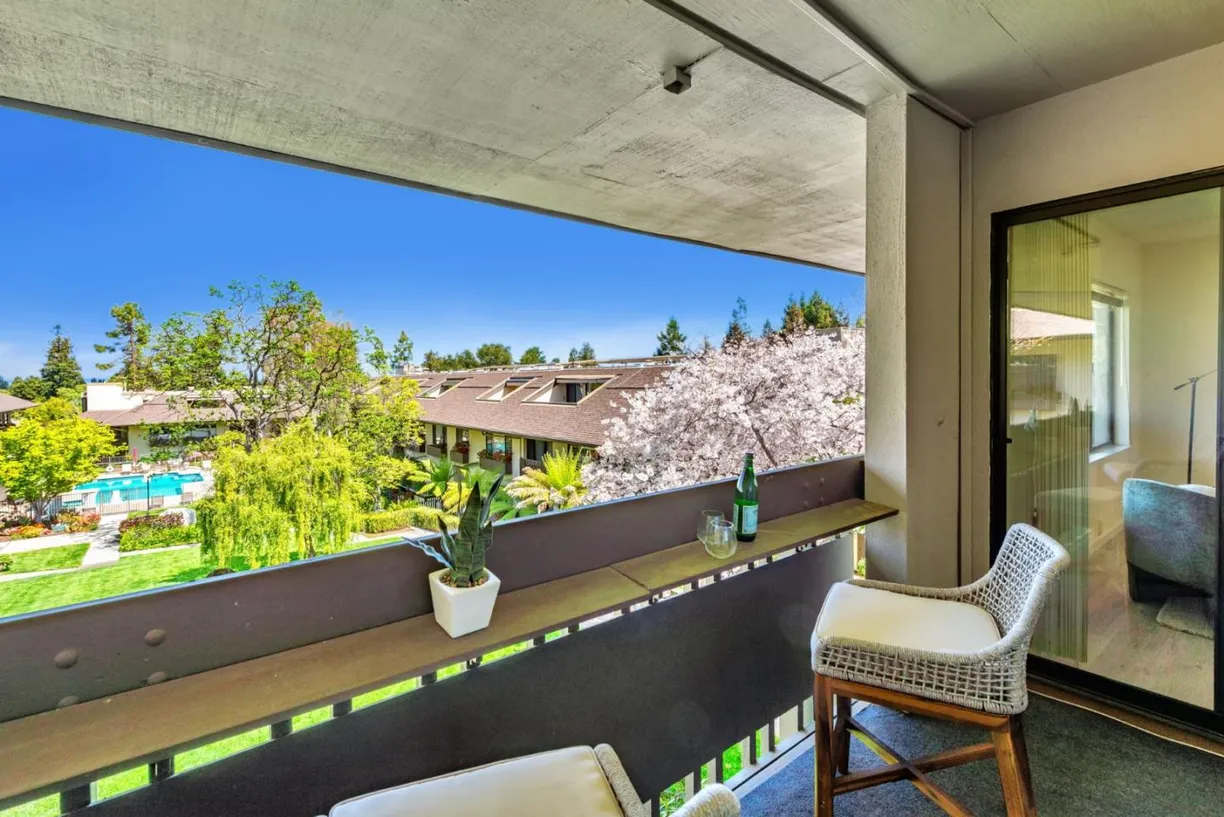 Northern California Real Estate | View Santa Cruz Avenue, D207 | Listing