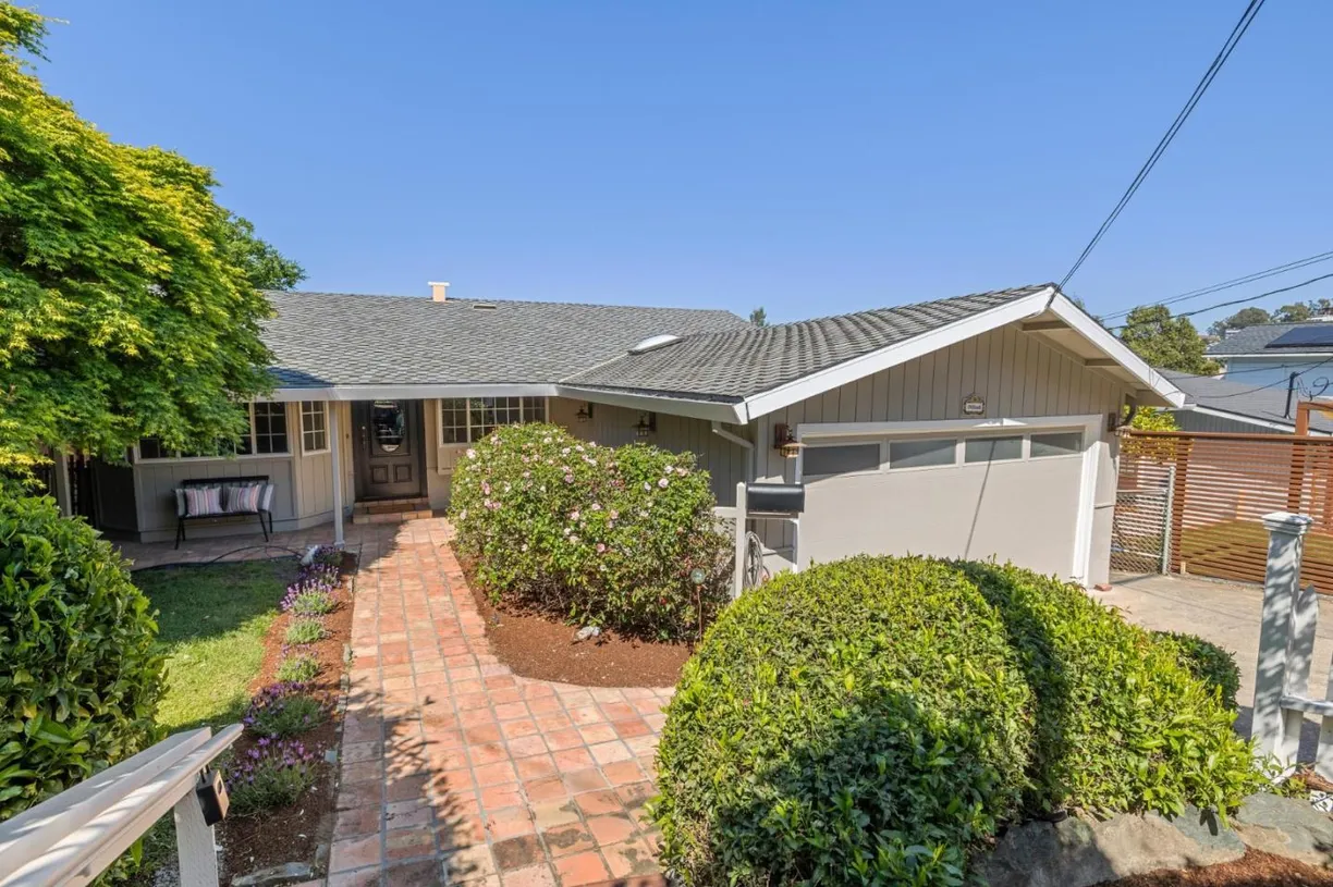 Northern California Real Estate | View Klamath Street | 3 Beds, 2 Baths