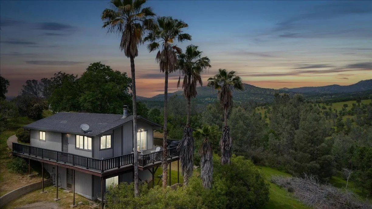 Northern California Real Estate | View 208 Pinon Drive | 3 Beds, 2 Baths