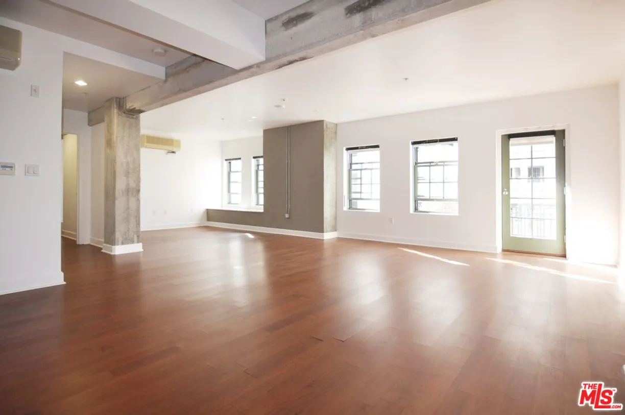 416 S Spring, Los Angeles, CA 90013 Property for rent