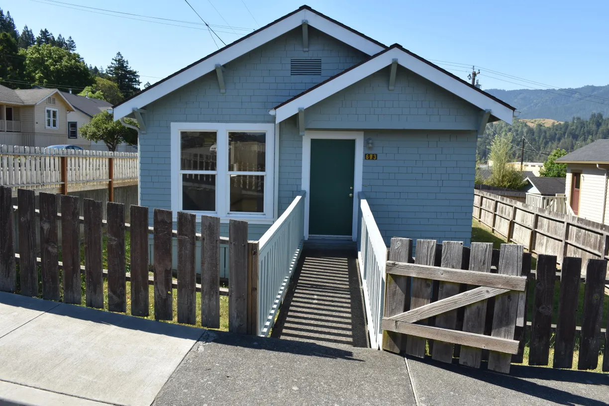Northern California Real Estate | View 4th Street | 2 Beds, 1 Bath