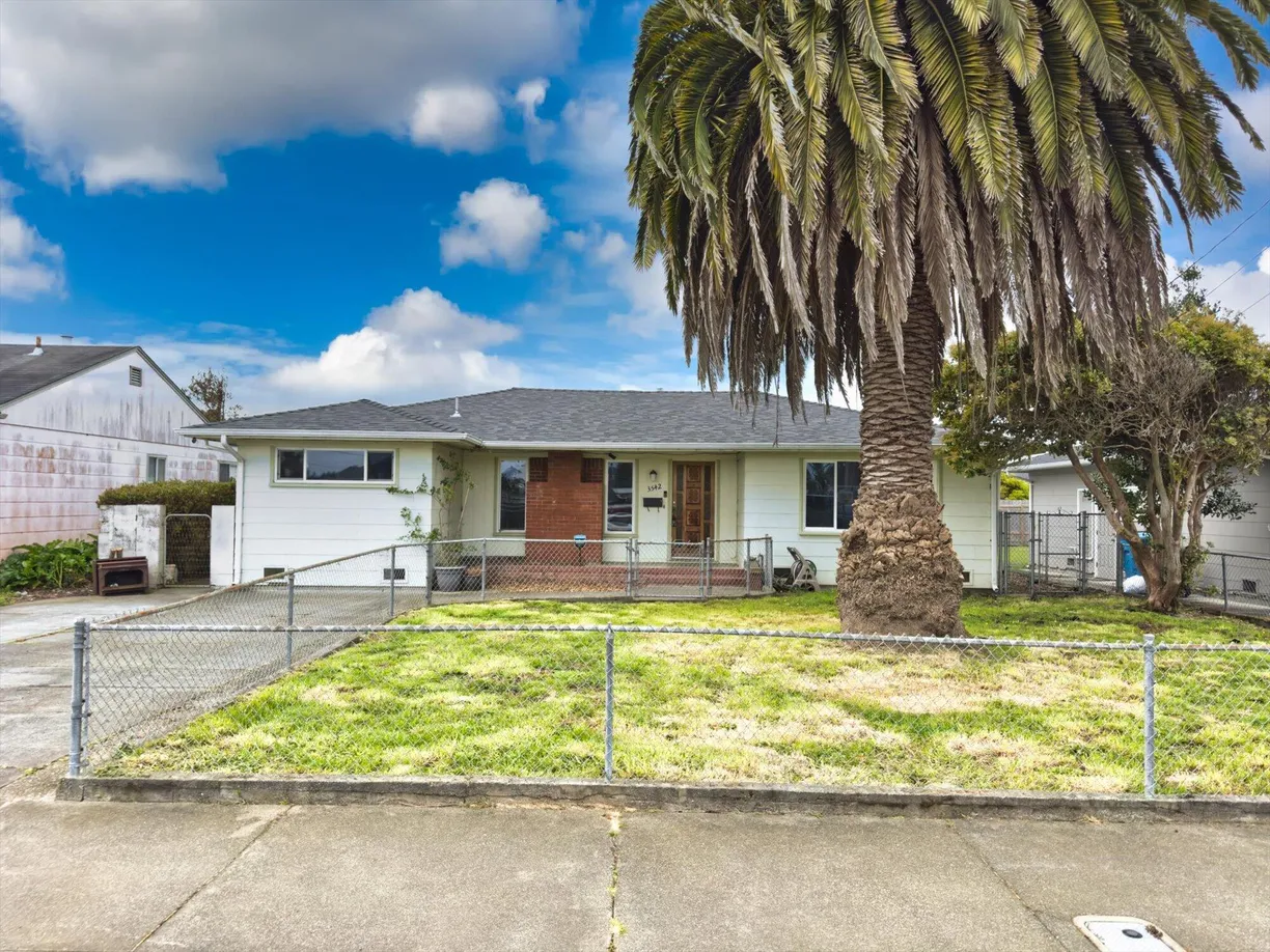 Northern California Real Estate | View Albee Street | 2 Beds, 1 Bath