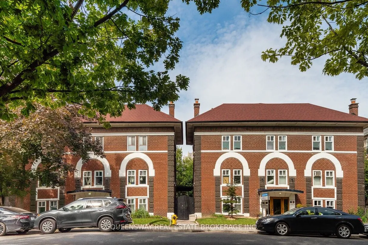Ontario Real Estate | View 28 Balmoral, 101 | 1 Bed