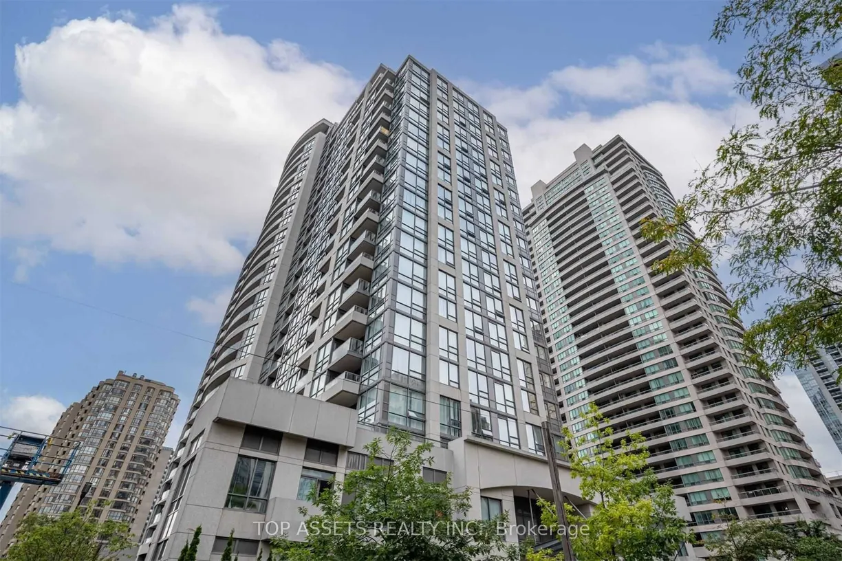Ontario Real Estate | View 35 Hollywood, PH123 | 2 Beds