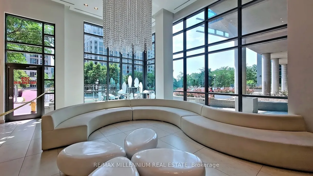 Ontario Real Estate | View 209 Fort York, 473 | Listing